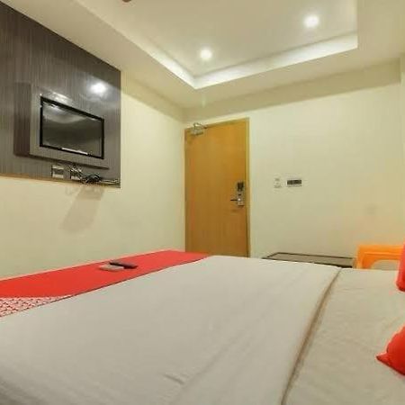 Hotel Srees Tiruchirappalli Екстериор снимка