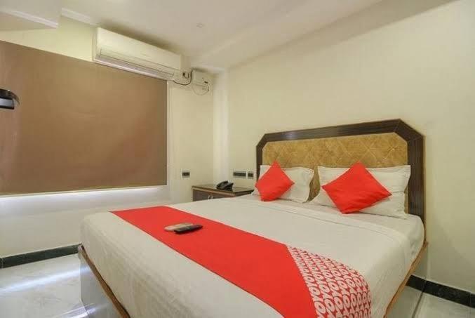 Hotel Srees Tiruchirappalli Екстериор снимка